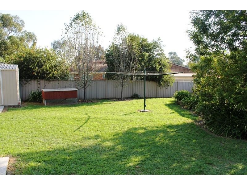 10 LUTZEN CLOSE, Baranduda VIC 3691