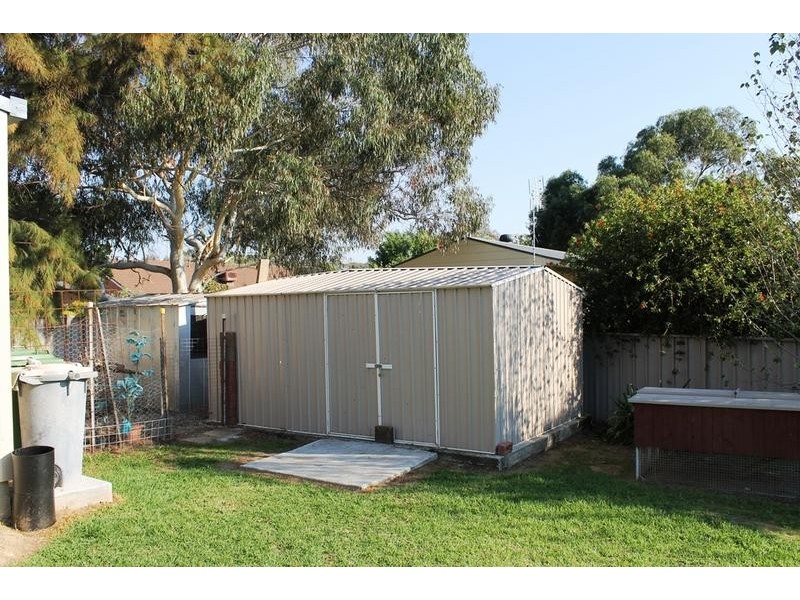 10 LUTZEN CLOSE, Baranduda VIC 3691