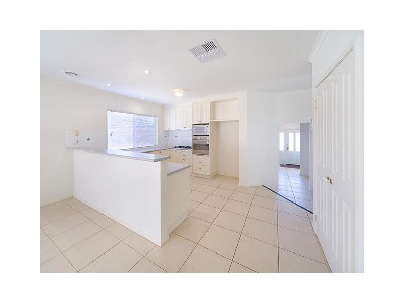 23 FLORENCE CRESCENT, Albury NSW 2640