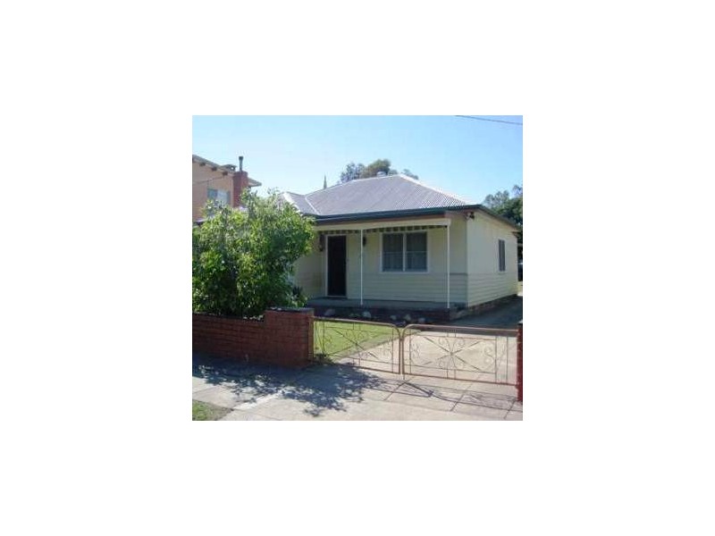 18 SMYTHE STREET, Wodonga VIC 3690