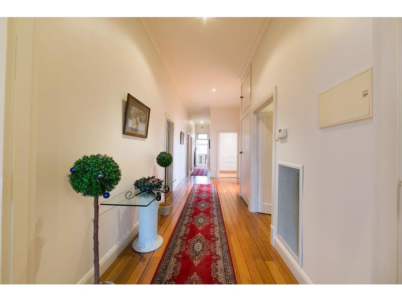 606B DEAN STREET, Albury NSW 2640