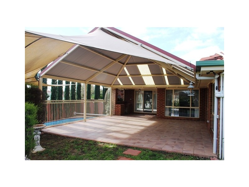 7 FALCON CIRCUIT, Wodonga VIC 3690