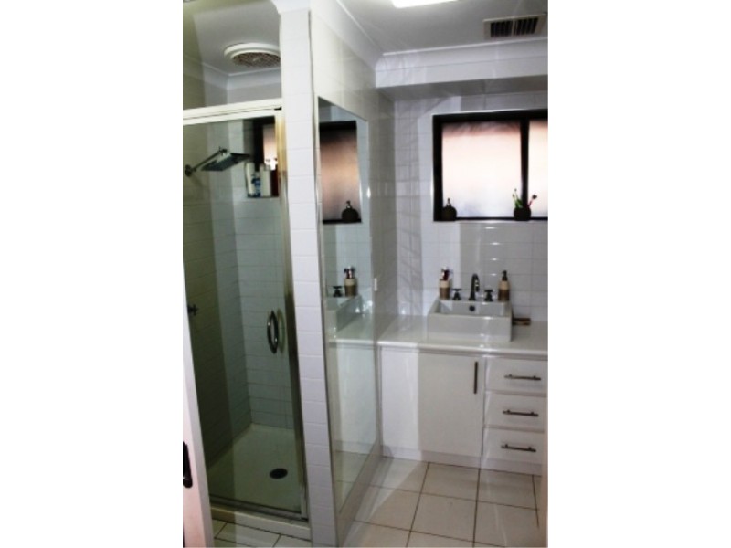 5 KARALLA COURT, Wodonga VIC 3690