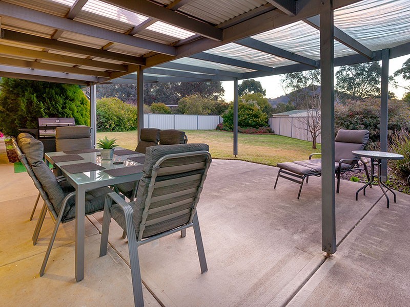 17 AZURE DRIVE, Wodonga VIC 3690