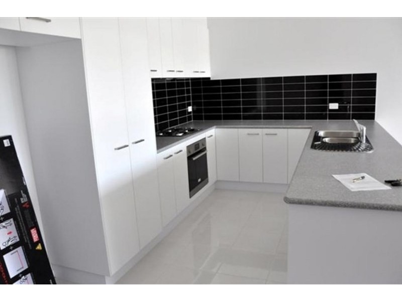 16 ELMWOOD CIRCUIT, Wodonga VIC 3690