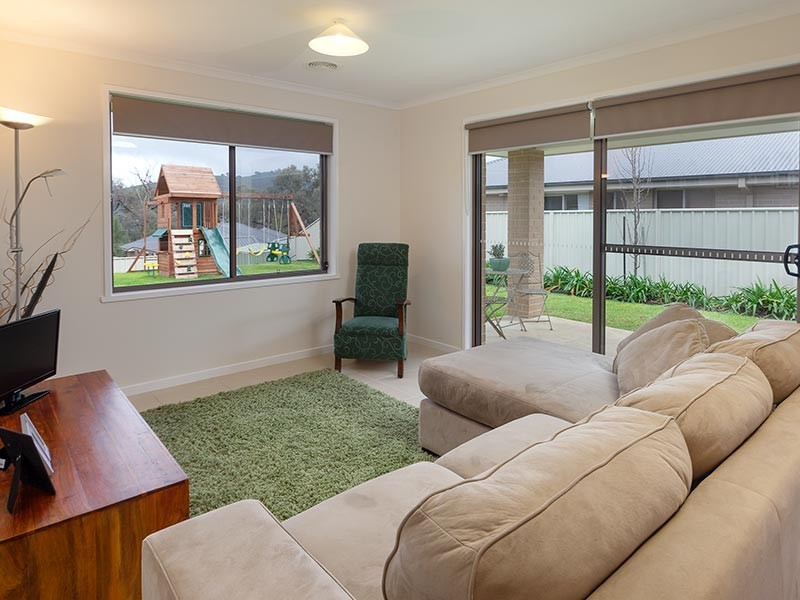 42 BREMER AVENUE, Wodonga VIC 3690