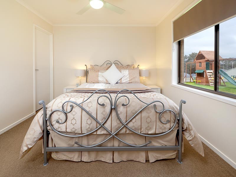 42 BREMER AVENUE, Wodonga VIC 3690