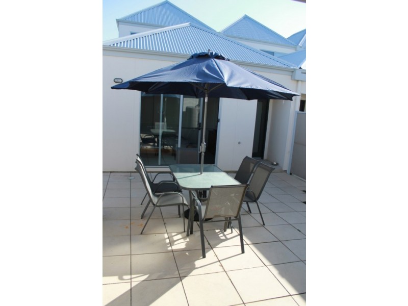 18 ELMWOOD CIRCUIT, Wodonga VIC 3690