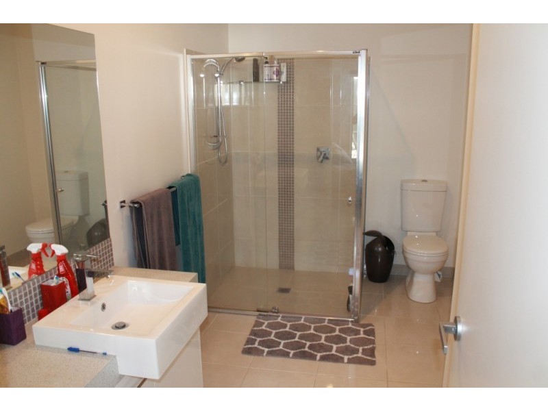 18 ELMWOOD CIRCUIT, Wodonga VIC 3690