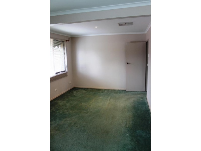 407 DALE CRESCENT, Albury NSW 2640