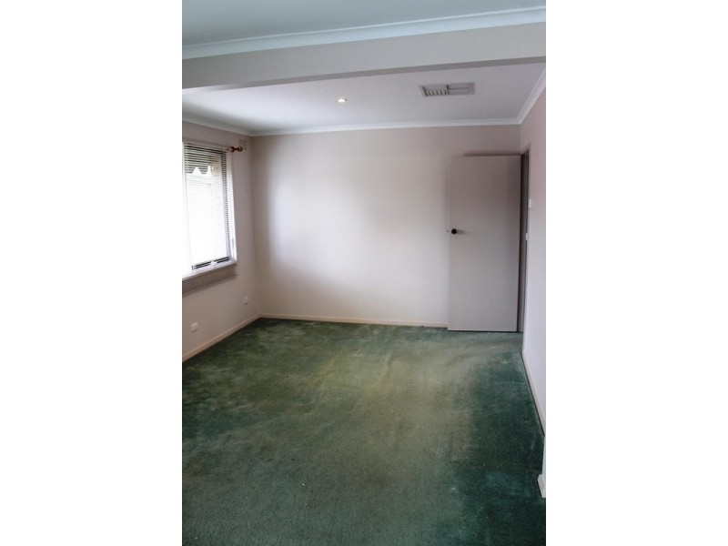 407 DALE CRESCENT, Albury NSW 2640