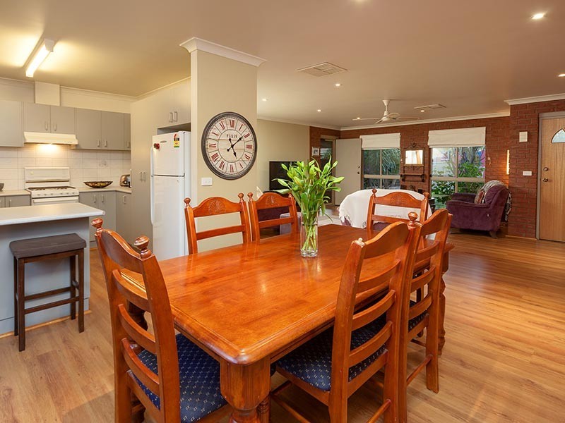 31 AZURE DRIVE, Wodonga VIC 3690