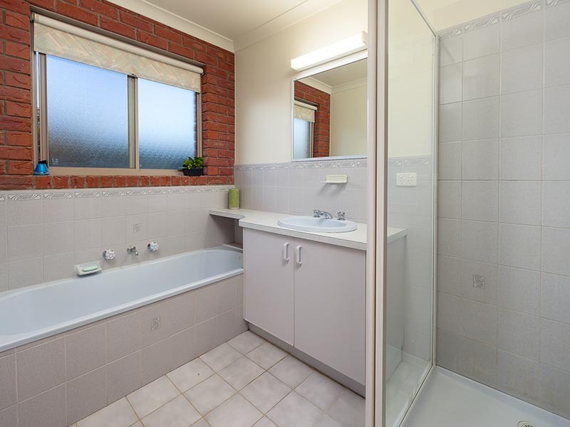31 AZURE DRIVE, Wodonga VIC 3690