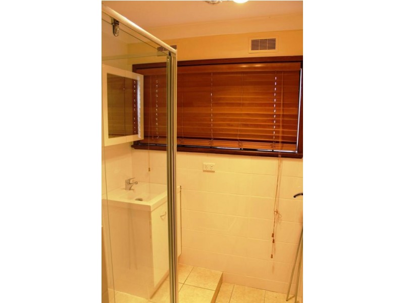 2/379 LAWRENCE STREET, Wodonga VIC 3690