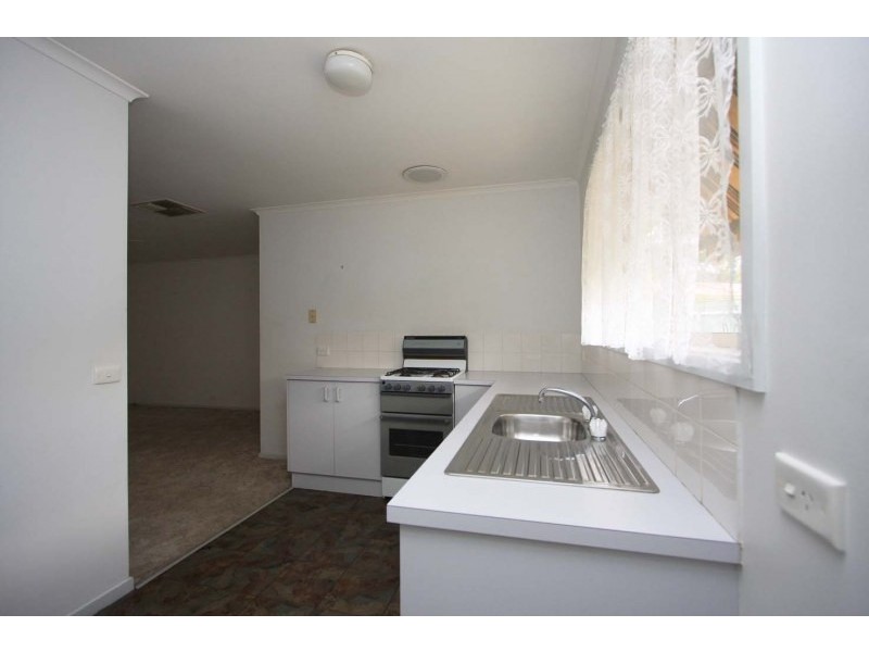 2/6 ARNOLD PLACE, Wodonga VIC 3690