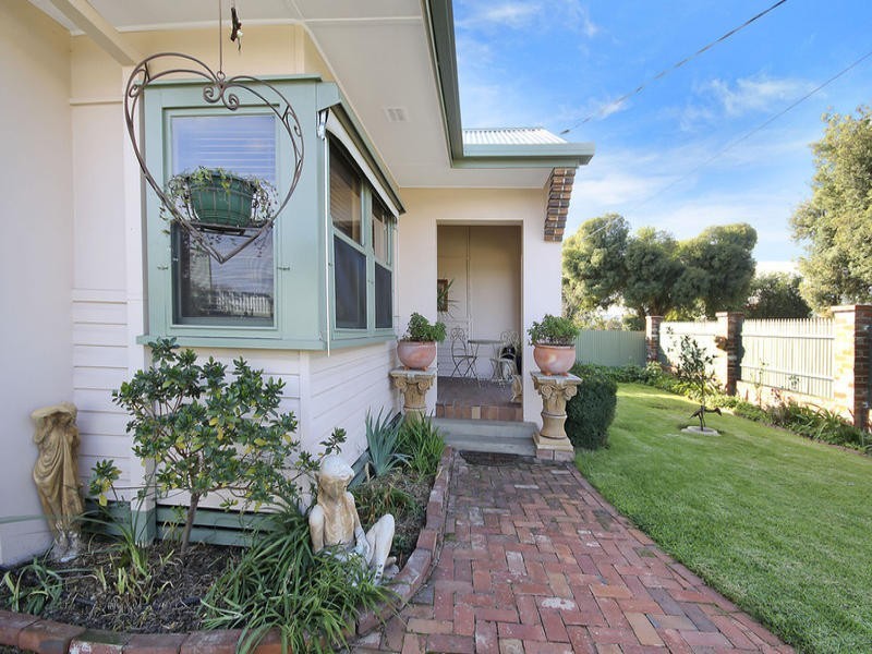 19 BURNLEY STREET, Wodonga VIC 3690