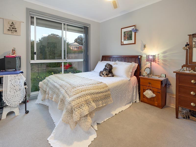 1/13 KINGSBURY COURT, Wodonga VIC 3690