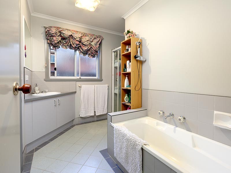 1/13 KINGSBURY COURT, Wodonga VIC 3690