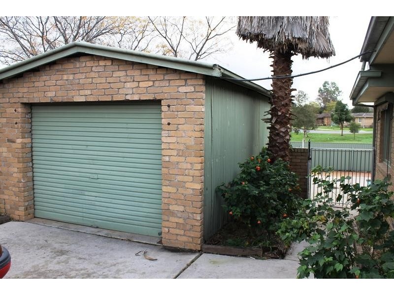 407 DALE CRESCENT, Albury NSW 2640