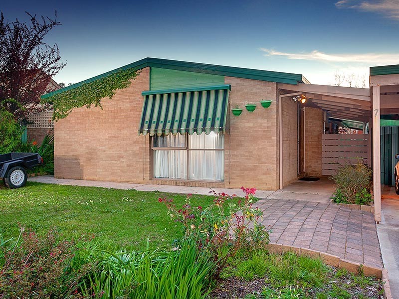 7 CHIFLEY STREET, Wodonga VIC 3690