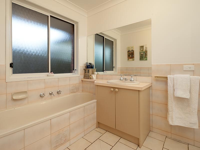 19 SINNETT COURT, Wodonga VIC 3690