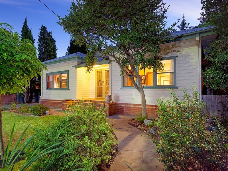 15 BURNLEY STREET, Wodonga VIC 3690