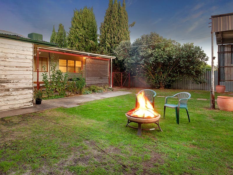 15 BURNLEY STREET, Wodonga VIC 3690