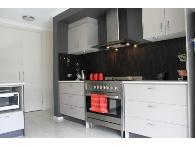 22 LYSTERFIELD LANE, Wodonga VIC 3690