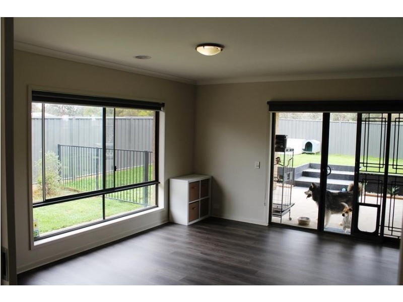 22 LYSTERFIELD LANE, Wodonga VIC 3690