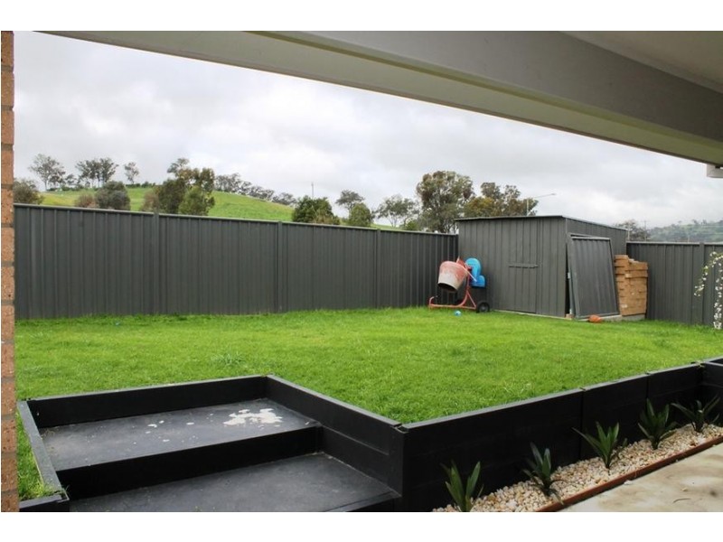 22 LYSTERFIELD LANE, Wodonga VIC 3690