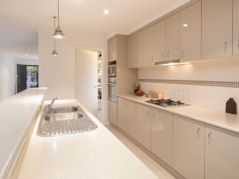 15 SCARBOROUGH DRIVE, Wodonga VIC 3690