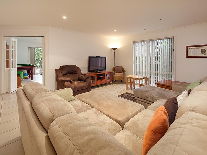 15 SCARBOROUGH DRIVE, Wodonga VIC 3690