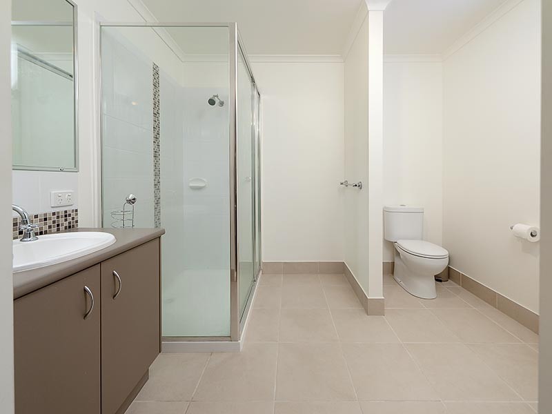 15 SCARBOROUGH DRIVE, Wodonga VIC 3690