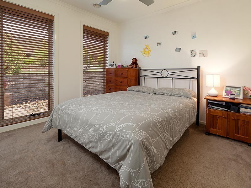 15 SCARBOROUGH DRIVE, Wodonga VIC 3690