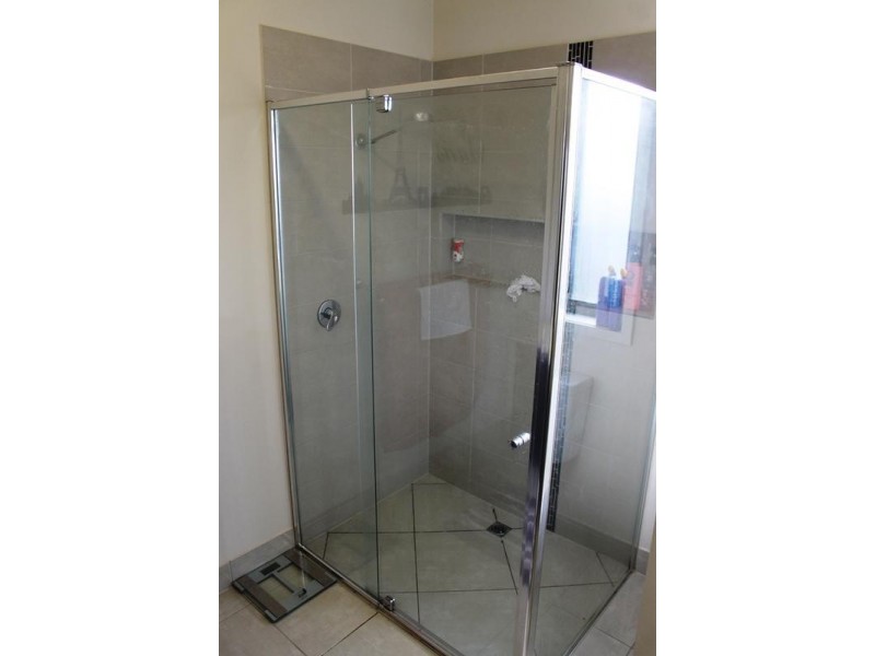 22 LYSTERFIELD LANE, Wodonga VIC 3690