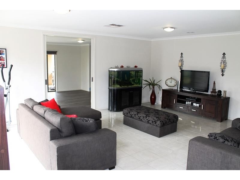 22 LYSTERFIELD LANE, Wodonga VIC 3690