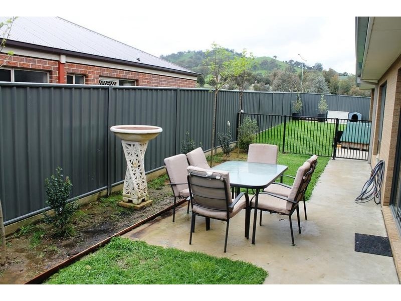 22 LYSTERFIELD LANE, Wodonga VIC 3690