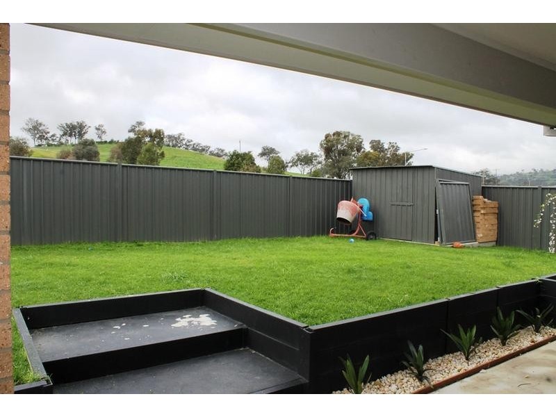 22 LYSTERFIELD LANE, Wodonga VIC 3690