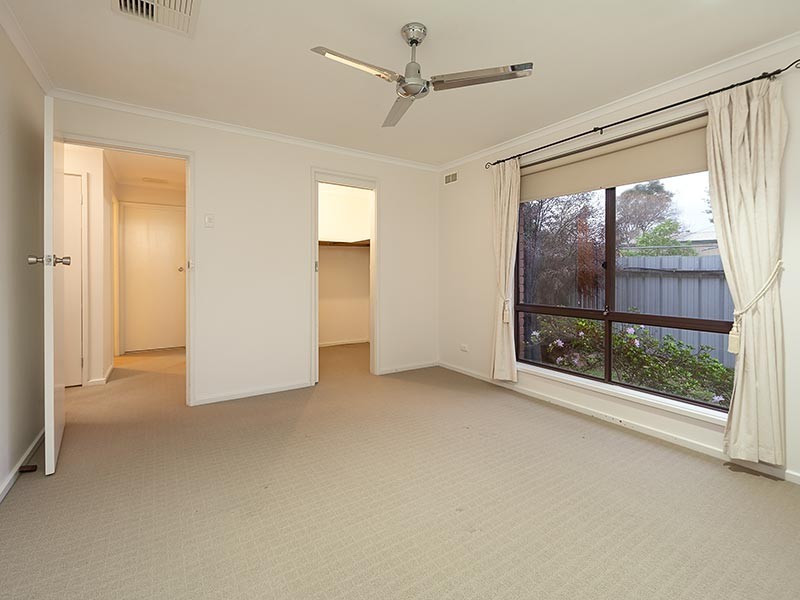 2/14 GAYVIEW DRIVE, Wodonga VIC 3690