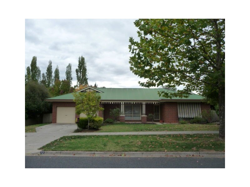 12 DOMINIC DRIVE, Wodonga VIC 3690