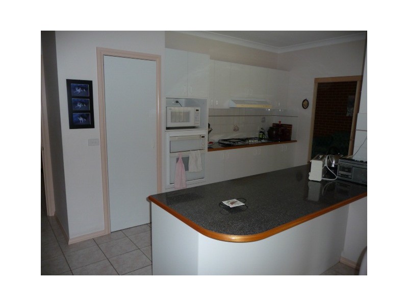 12 DOMINIC DRIVE, Wodonga VIC 3690