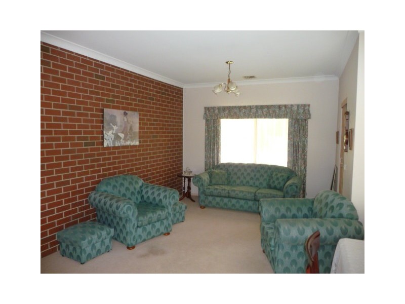 12 DOMINIC DRIVE, Wodonga VIC 3690