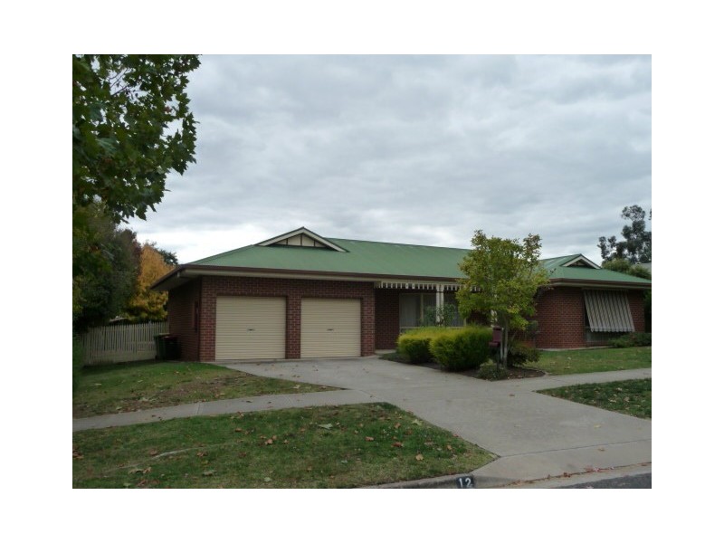 12 DOMINIC DRIVE, Wodonga VIC 3690