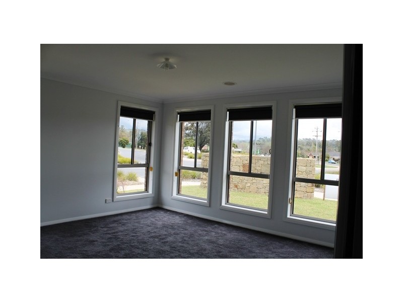 2 VICTORIA CROSS PARADE, Wodonga VIC 3690