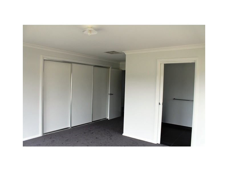 2 VICTORIA CROSS PARADE, Wodonga VIC 3690