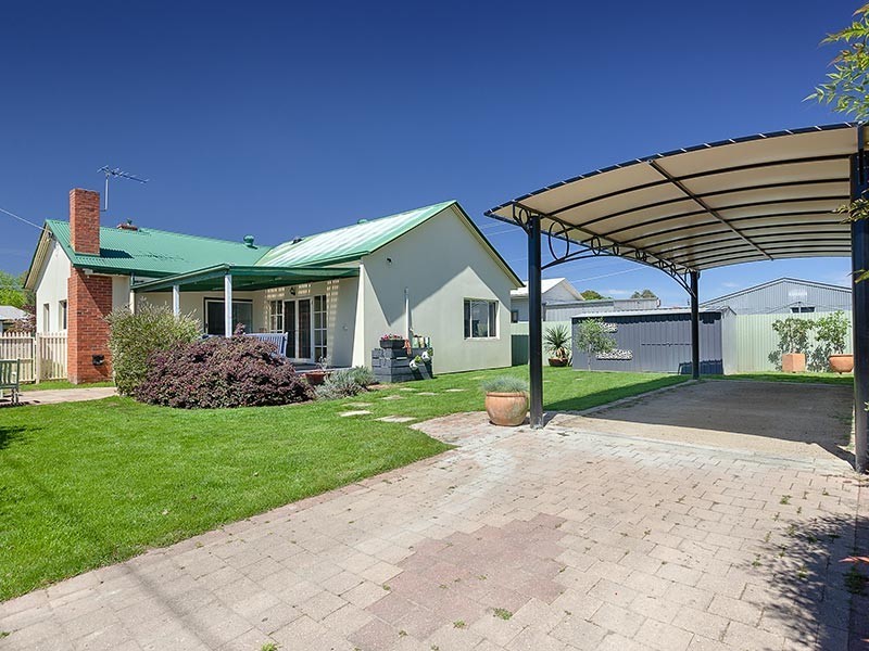 17 WILLIAM STREET, Wodonga VIC 3690