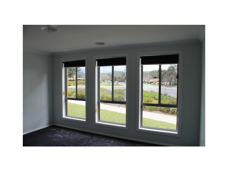 2 VICTORIA CROSS PARADE, Wodonga VIC 3690