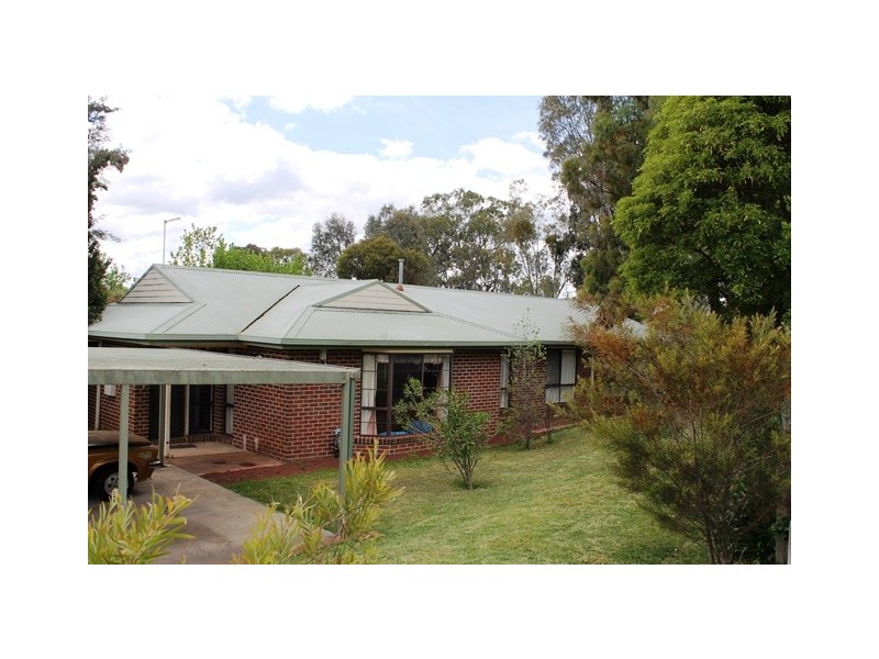 2 PAR COURT, Wodonga VIC 3690