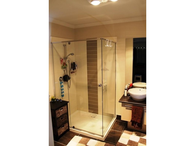 1 VICTORIA CROSS PARADE, Wodonga VIC 3690