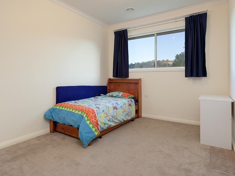 19 BREWER DRIVE, Wodonga VIC 3690